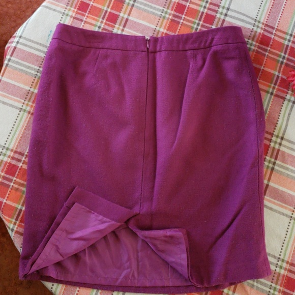 APT 9 wine colored skirt,  size 12. - Picture 4 of 7